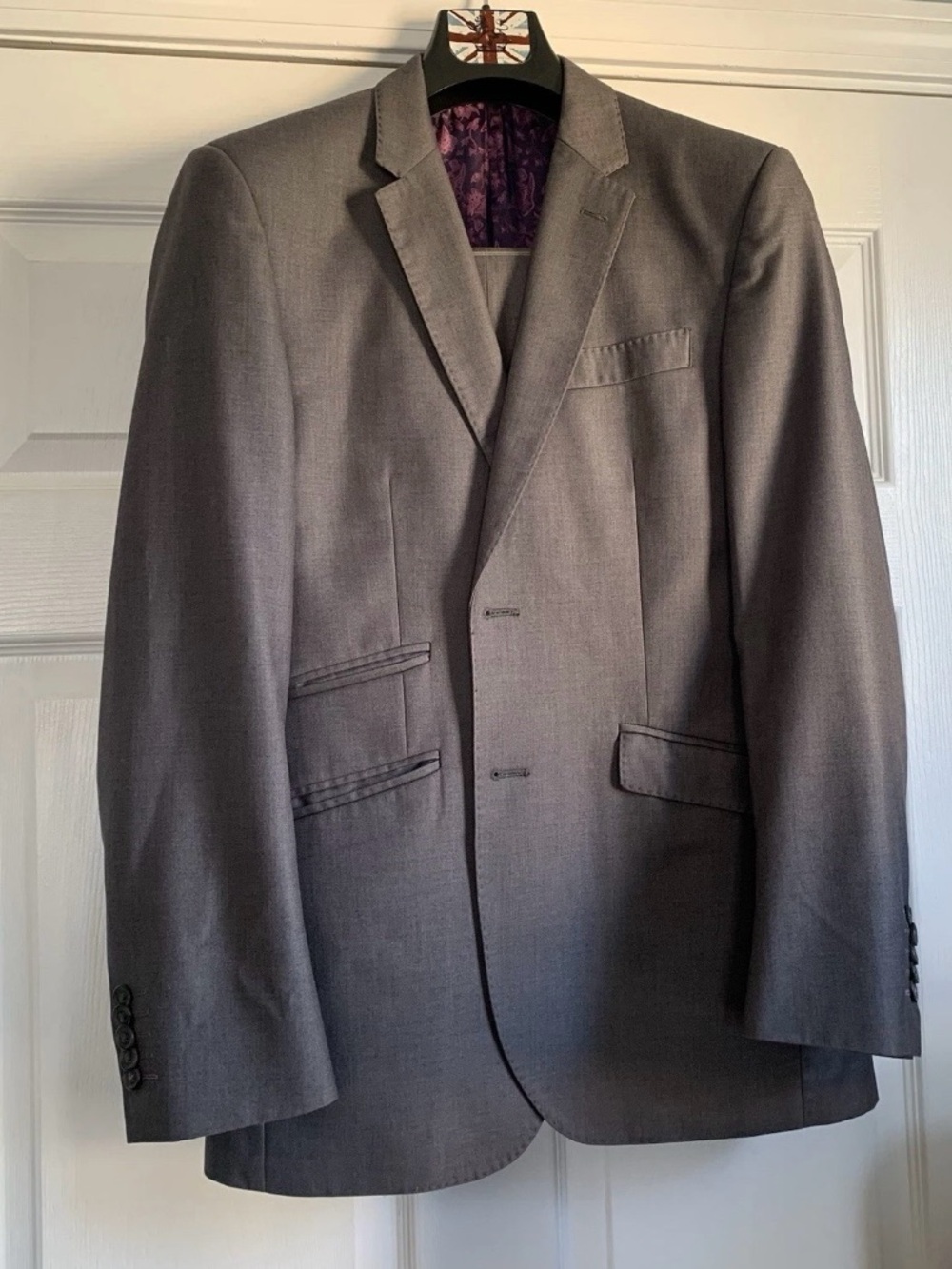 English Laundry Christopher Wicks Men’s Suit 38R/31W. Gray With Purple Lining